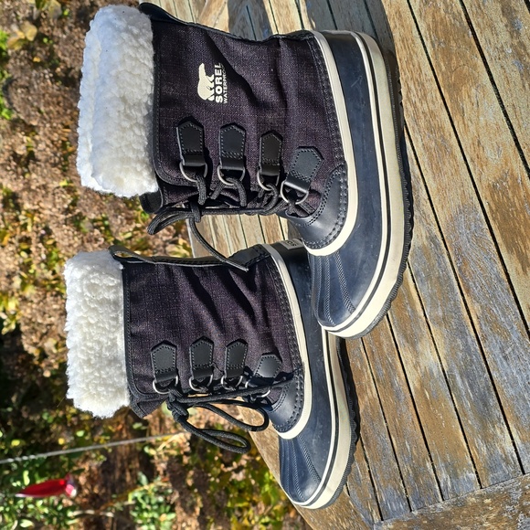 SOREL Winter Carnival Women's Waterproof Boot. Size 6.5 - Picture 5 of 9